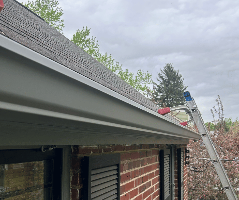 dark-gray-gutter-color-installation dark gray gutter color installation